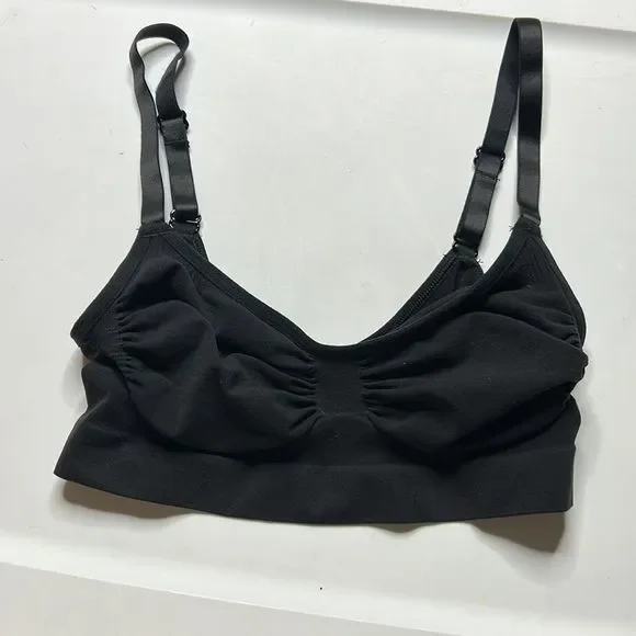 NWOT SKIMS sculpting bralette - Picture 4 of 7